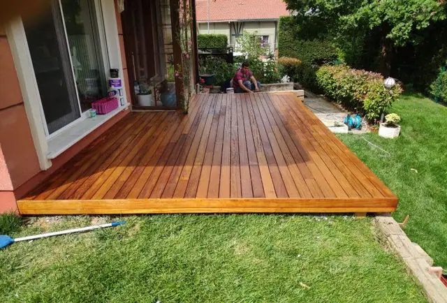 Havuz ve bahçe kenarı deck kaplama uygulaması — proje fotoğrafı 9