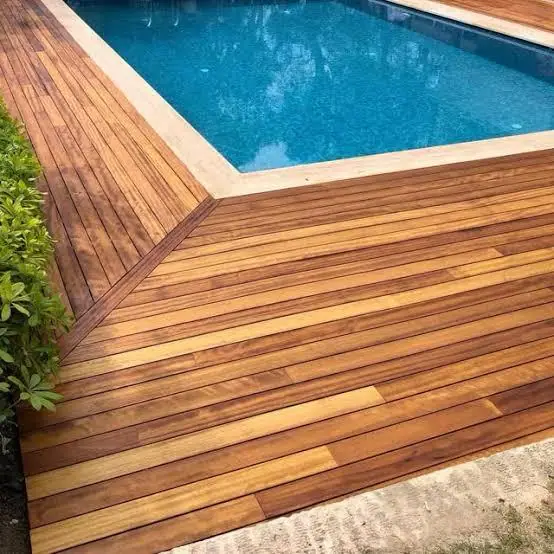 Havuz ve bahçe kenarı deck kaplama uygulaması — proje fotoğrafı 18