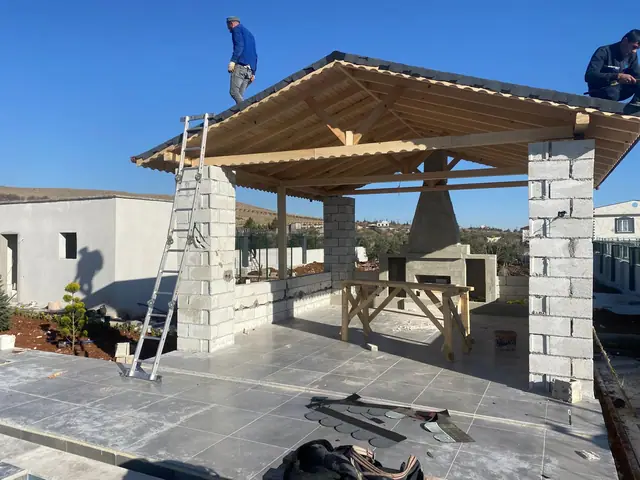 Bahçe için ahşap kamelya — uygulama fotoğrafı 45